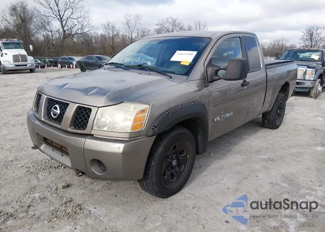 2006 Nissan Titan Xe z USA, uszkodzony, nr VIN 1N6BA06B16N568913